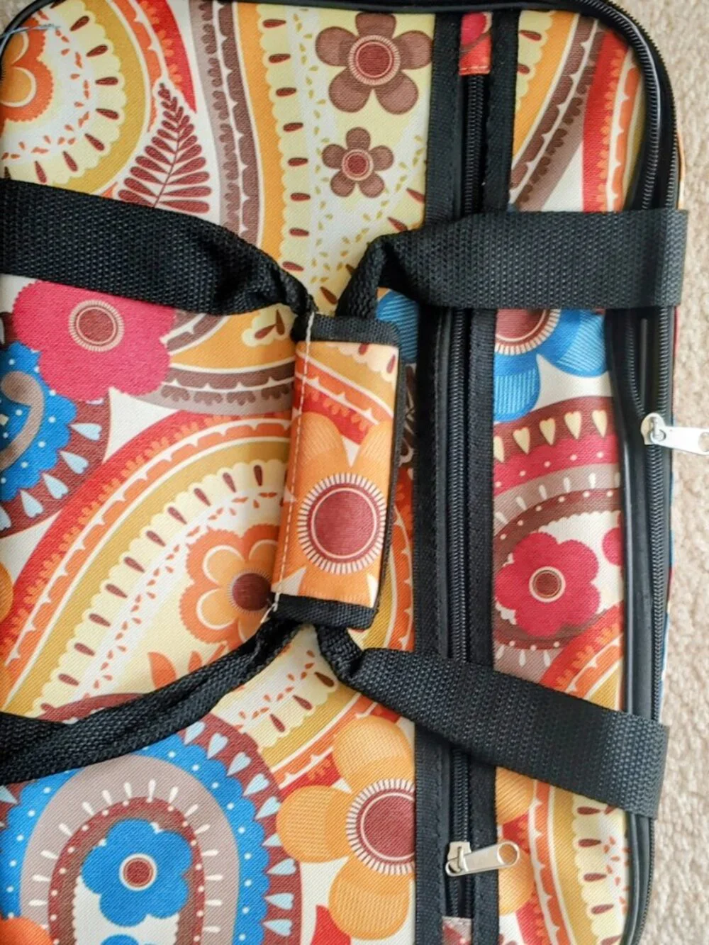 Pyrex 4-Piece Casserole Set with Lid, Insulated Floral Tote & Gel Pack (3 Qt.).